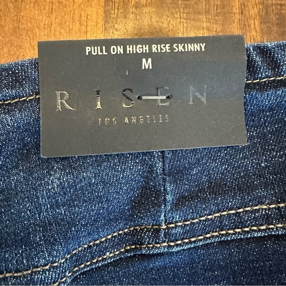 Risen Pull On High Rise Dark Wash Blue Denim Skinny Jeans Size Medium NWT - Picture 7 of 12